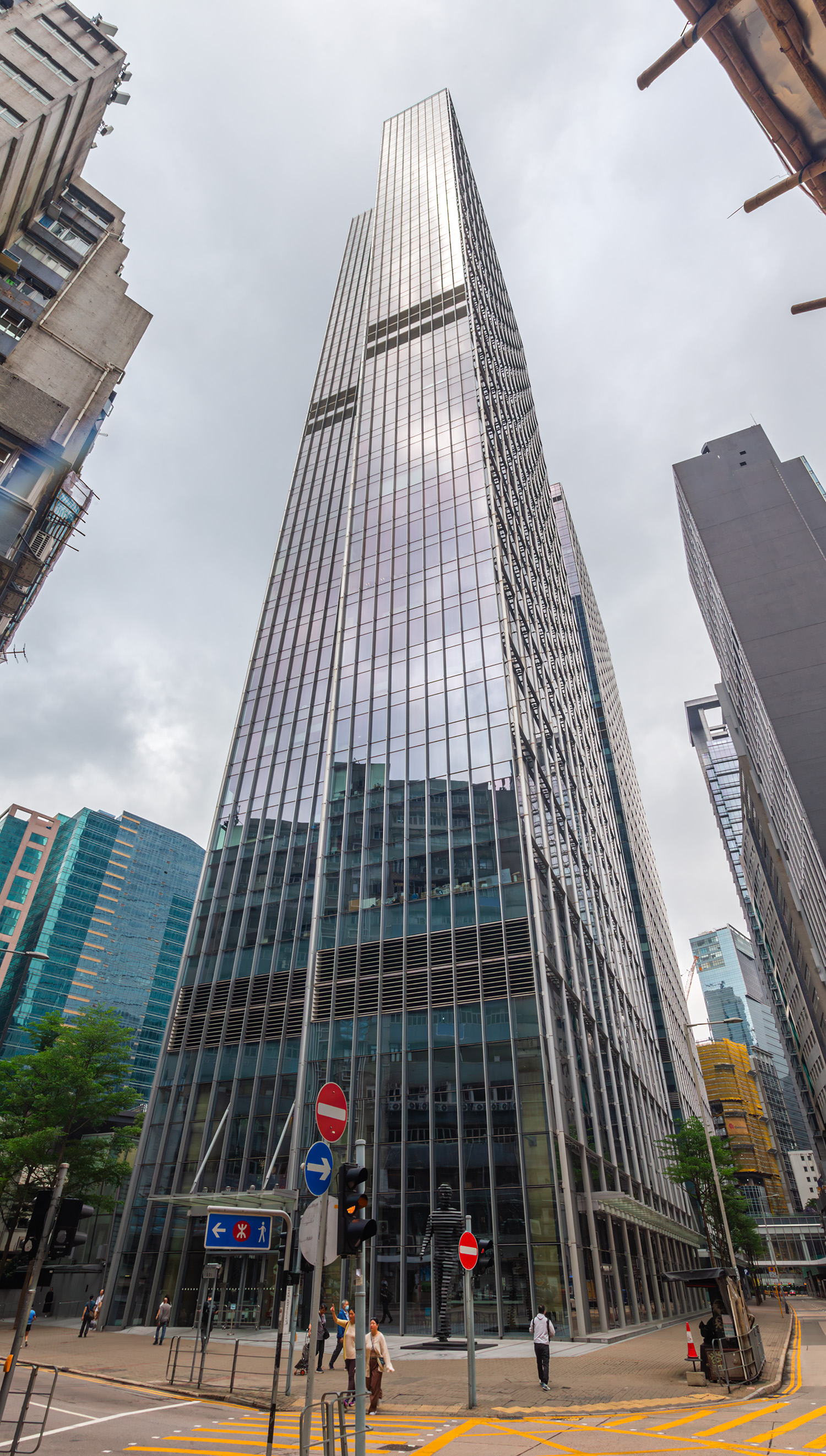 Landmark East Tower 1, Hong Kong - Looking up. © Mathias Beinling